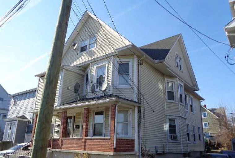 2nd image of 170 Beers St
