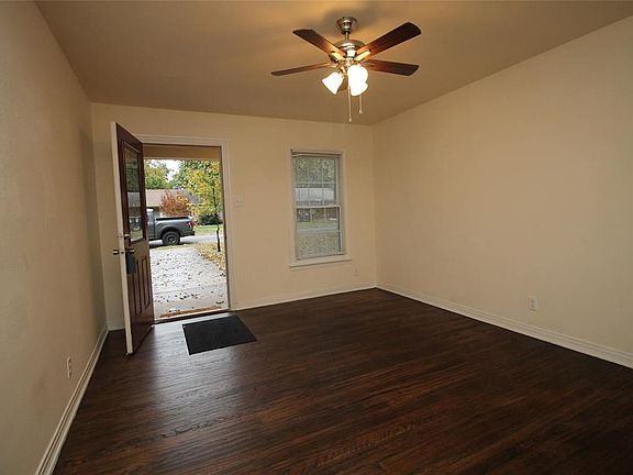 5th image of 729 Schilder Dr