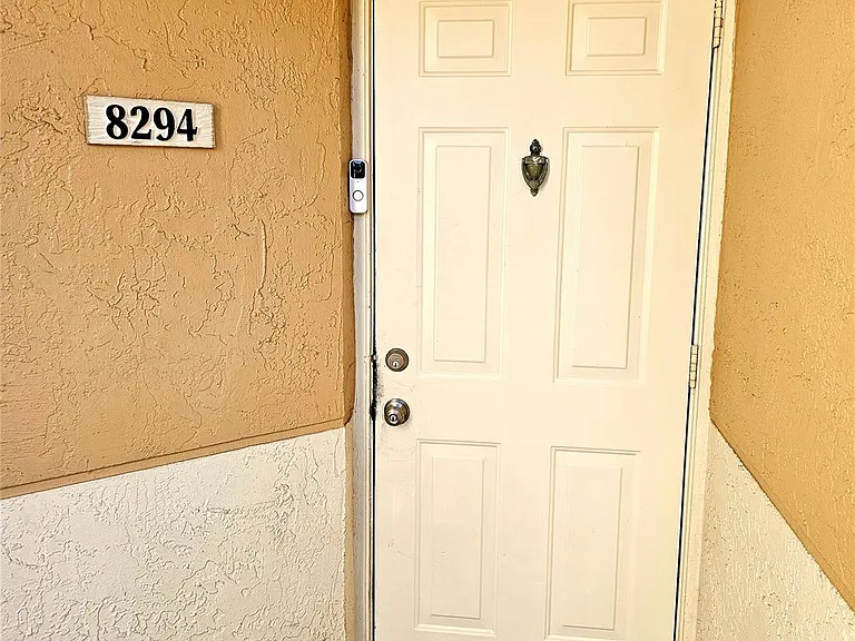 8294 NW 24th St #8294 — Photo 2