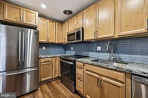 5013 Sentinel Dr #70 — Photo 4