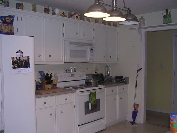 Kitchen with Appliances
