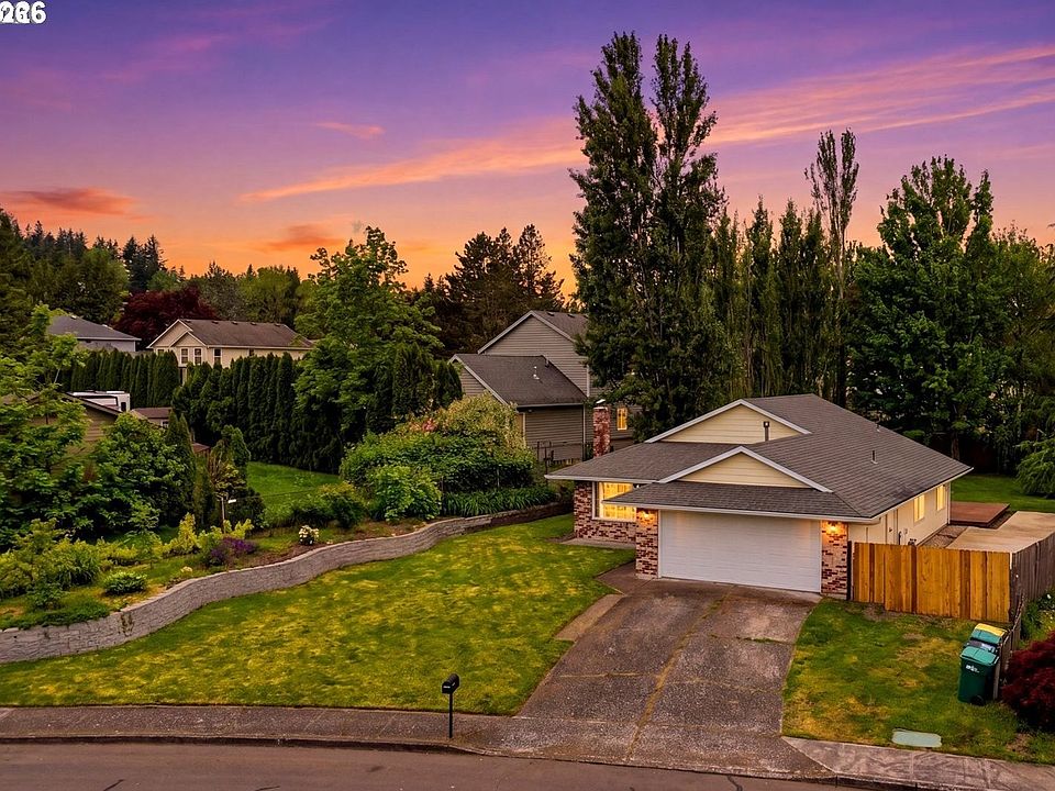 1st image of 405 SE 21st St