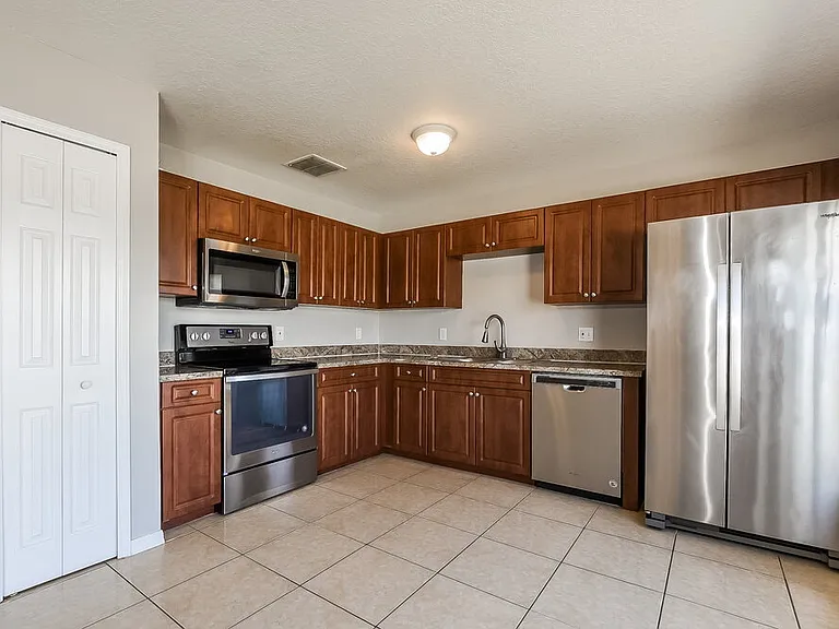 2347 Topaz Trl — Photo 8