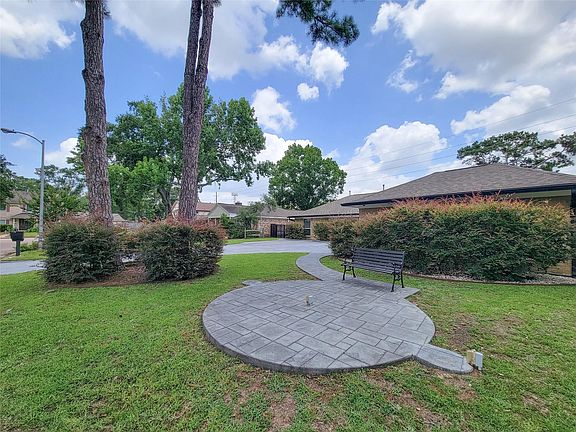 3rd image of 12326 Gaylawood Dr