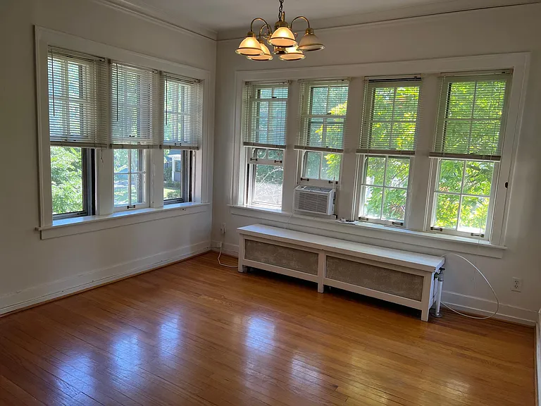 50 Lincoln Ave #1S — Photo 2