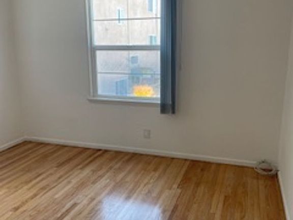 4th image of 4065-69 Lafayette Pl #406750