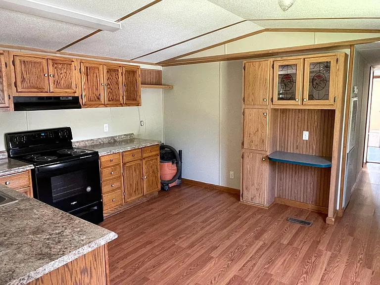 301 Arlon Dr — Photo 8
