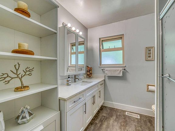 3rd image of 345 Ranger St #1