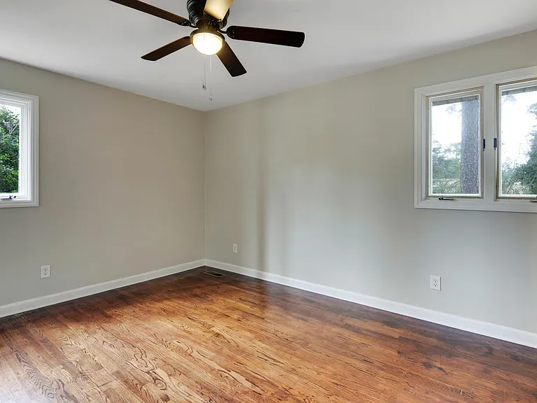 7558 Jennings Ln — Photo 14
