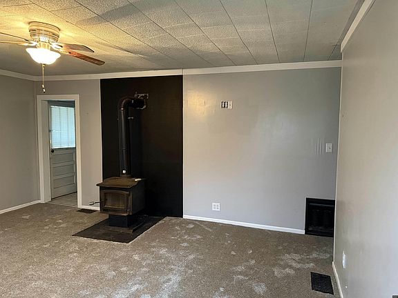 3rd image of 513 Mayfield Rd