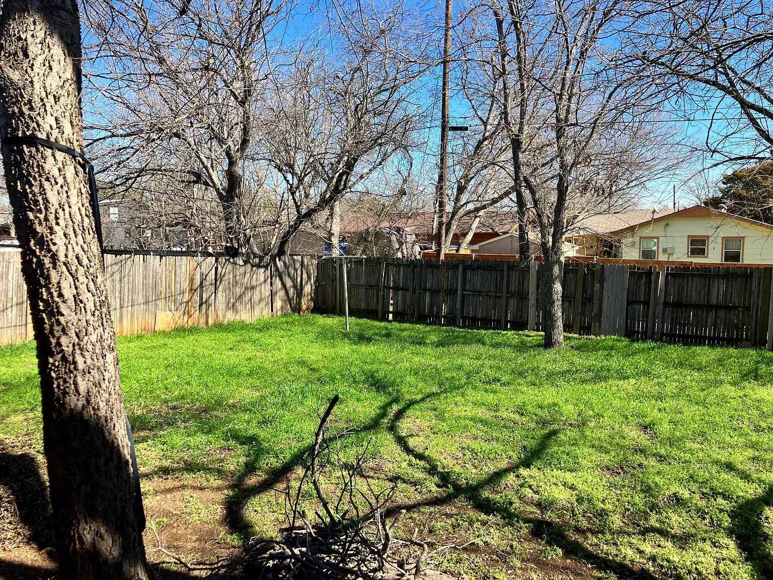 3 bed, 1.5 bath, 1059 sqft, $1,700 — Photo 3