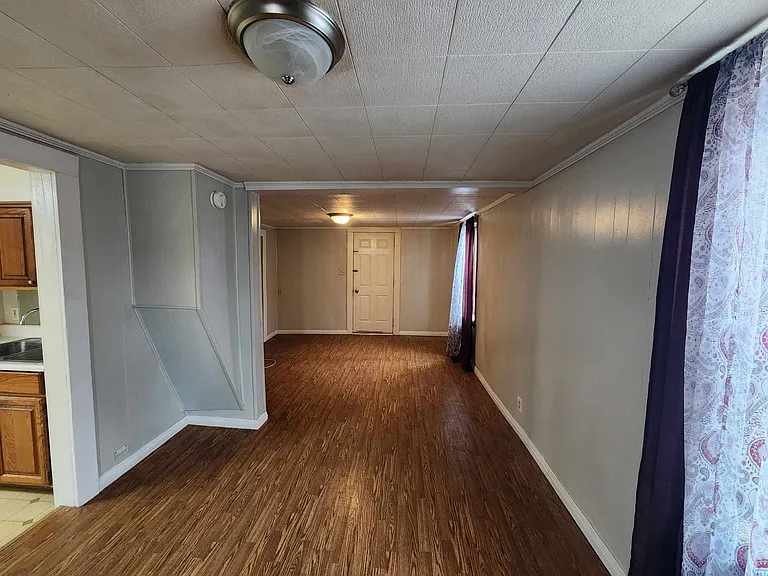 220 Evans Ave — Photo 3