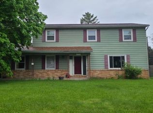 23383 Crestwood Dr, Elkhart, IN 46514