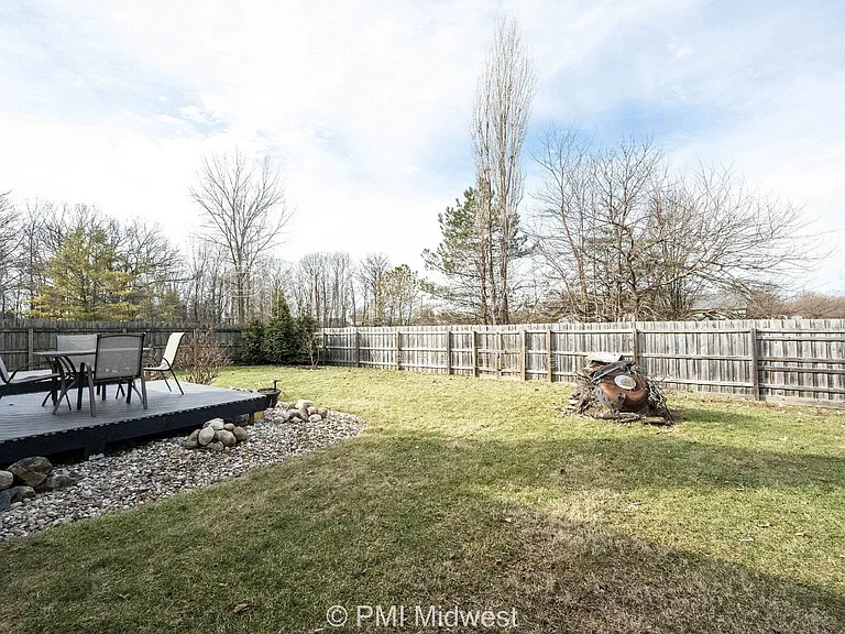 7912 Bitternut Dr — Photo 32