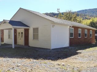 806 Apache Rd, Pembroke, VA 24136