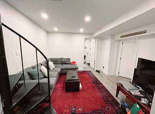 236 W 16th St #E, New York, NY 10011