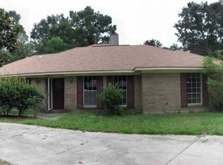 818 Herrin Dr, Picayune, MS 39466