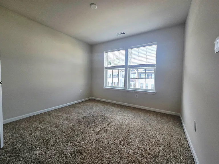 34 Autumn Park Dr — Photo 29