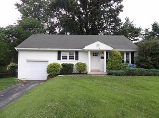 286 Zandale Dr, Lexington, KY 40503