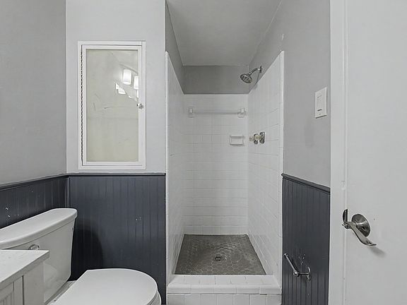 5th image of 6860 30th Ave N