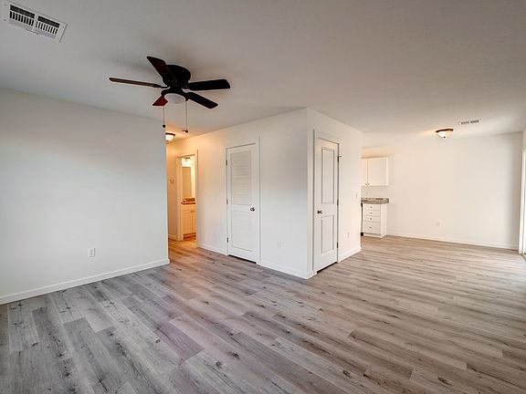 2nd image of 3120 Paradise Ln
