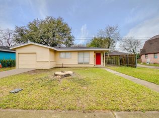 3802 Newton Dr, Pasadena, TX 77503