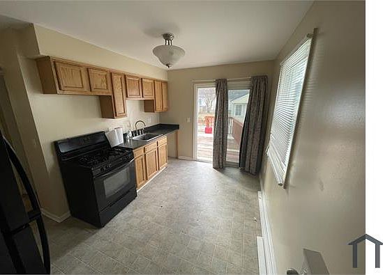 4th image of 24771 Andover Dr