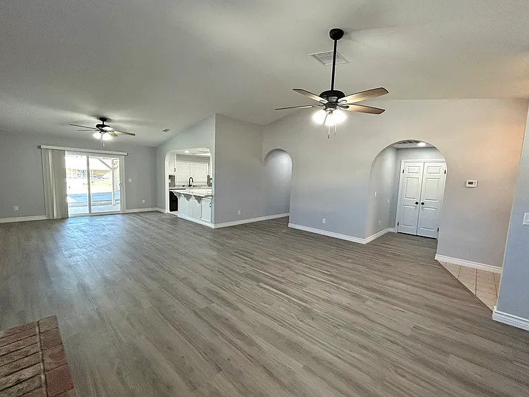 17530 Aspen St — Photo 6