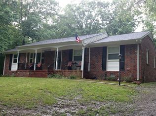 3280 Black Creek Dr, Mechanicsville, VA 23111