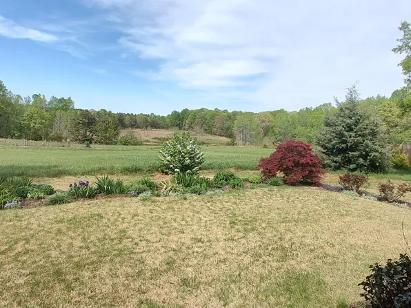 7740 Hornaday Trl, Liberty, NC 27298