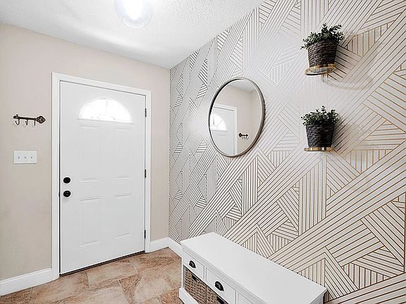 3rd image of 3856 San Remo Dr