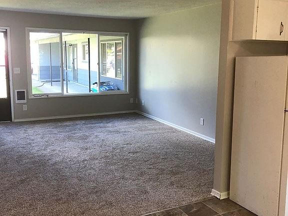 2nd image of 1049 SE Walnut St APT 18