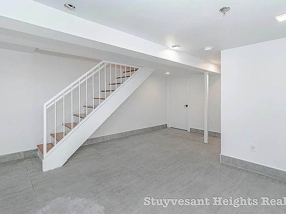 3rd image of 463 Kosciuszko St #1C