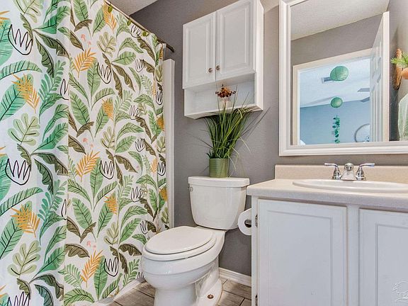 5th image of 513 Bay Pine Villa Dr