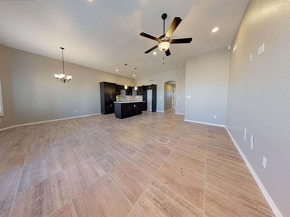 5th image of 13836 Summer View Ave