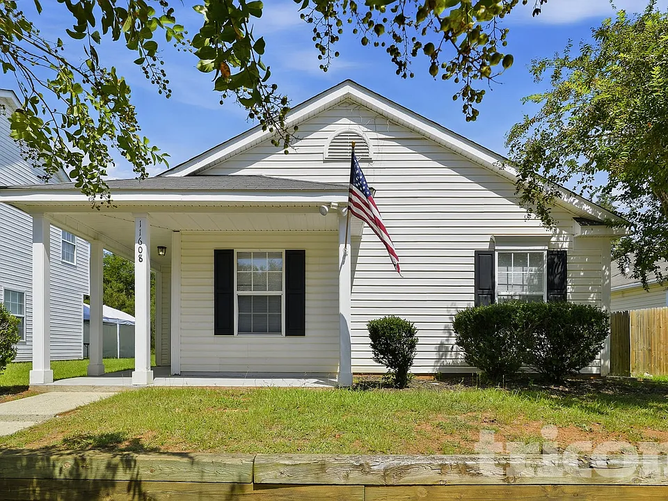 11608 Stewarts Crossing Dr