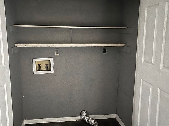 5th image of 222 Bexar Dr