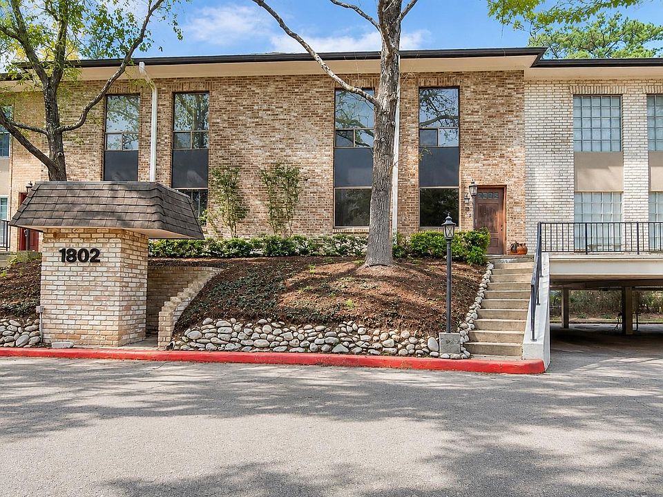 1st image of 1802 Stoney Brook Dr APT 104