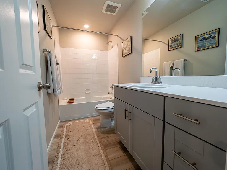 5677 Vivian St — Photo 8