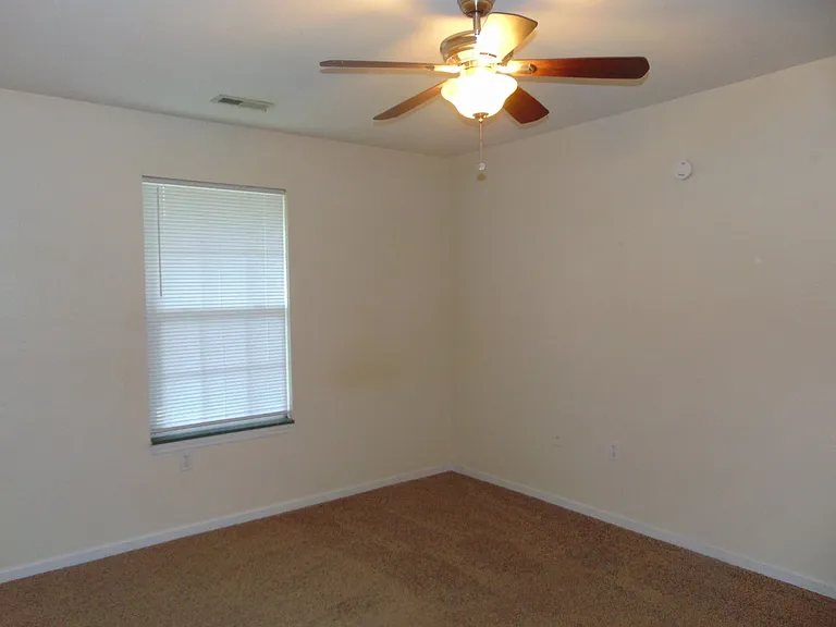 1709 N Lakewood Dr — Photo 19