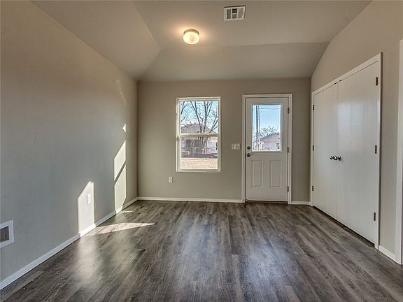 5th image of 966 S Morningside Dr