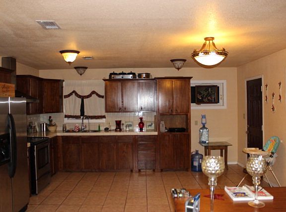 2nd image of 233 Beach Blvd