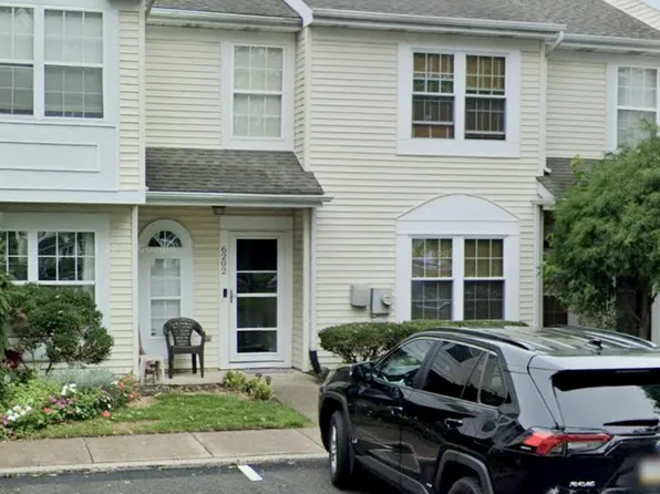 6202 Rolling Hill Dr, North Wales, PA 19454