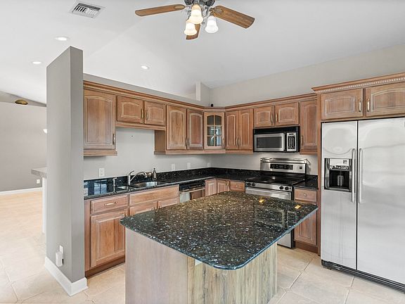 5th image of 3254 NW 22nd Avenue