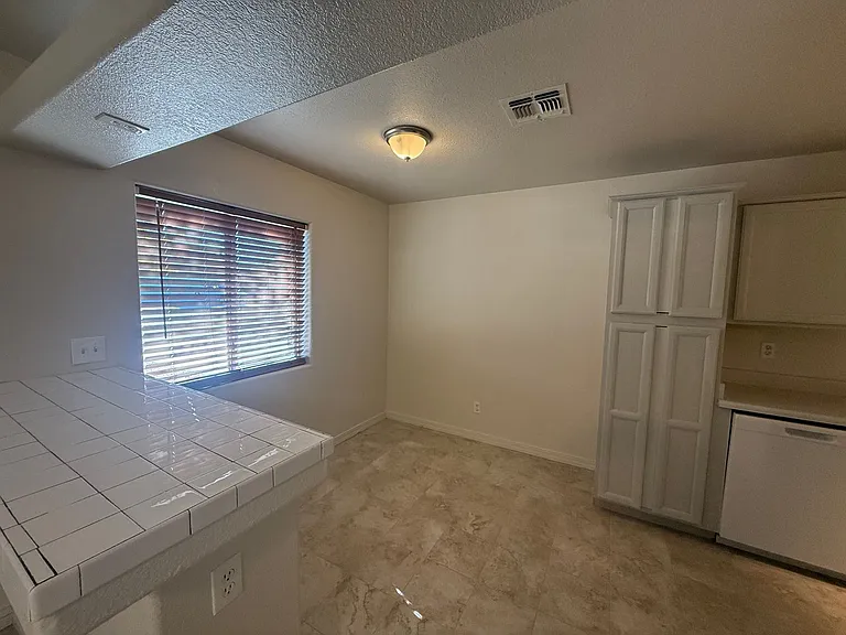 2539 Ashfork Ave — Photo 5