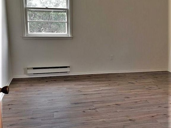 3rd image of 22 Brakenbury Ct