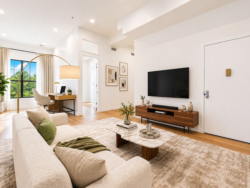 1st image of 680 Broadway APT 1