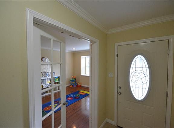 3rd image of 5922 Benning Dr