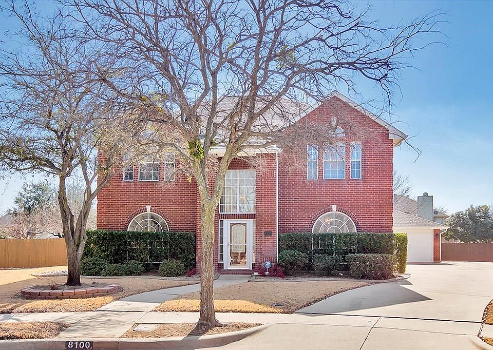 1st image of 8100 Island Park Ct