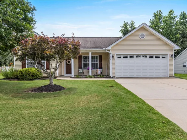 243 Rivers Edge Dr, Easley, SC 29642